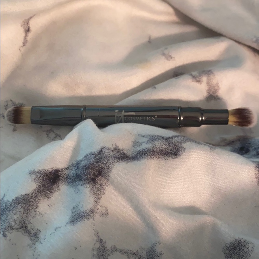 IT Smudging Brush #2 Complexion Perfection